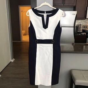 Tahari Arthur S. Levine Women's Textured Colorblock White/Navy Sheath Dress